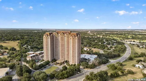 1 TOWERS PARK LN #1813