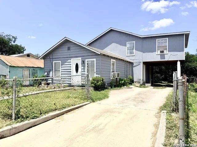 123 W Mitchell San Antonio, TX 78204