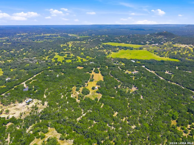 1353 BRUSHY CREEK DR Lakehills, TX 78063