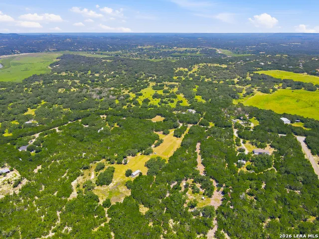 1353 BRUSHY CREEK DR Lakehills, TX 78063