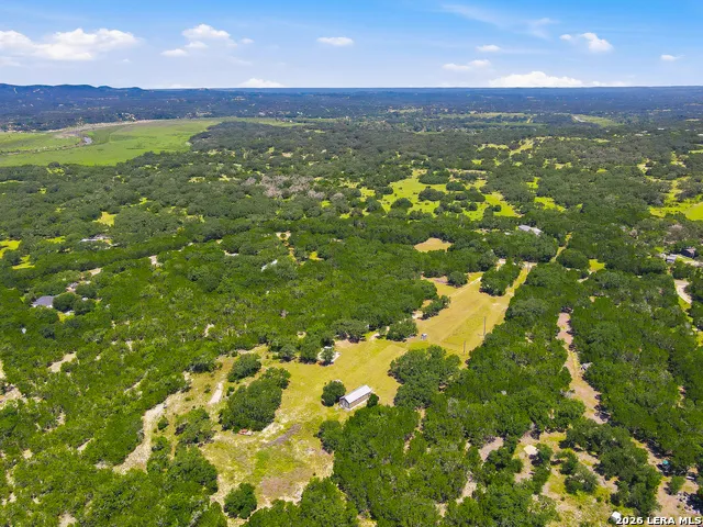 1353 BRUSHY CREEK DR Lakehills, TX 78063