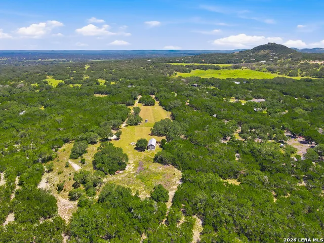 1353 BRUSHY CREEK DR Lakehills, TX 78063