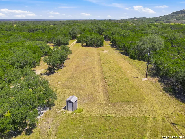 1353 BRUSHY CREEK DR Lakehills, TX 78063
