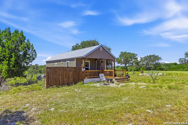 1353 BRUSHY CREEK DR Lakehills, TX 78063