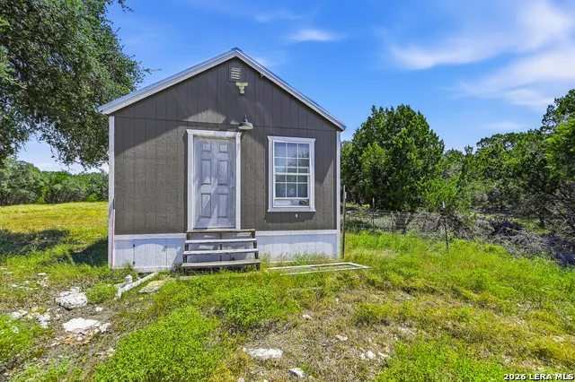 1353 BRUSHY CREEK DR Lakehills, TX 78063