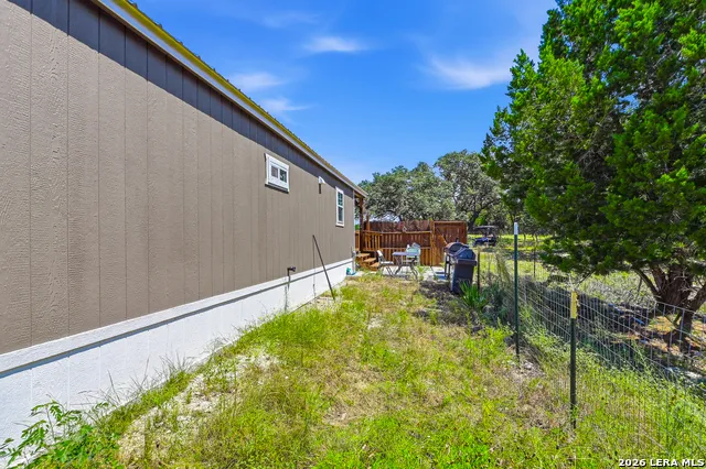 1353 BRUSHY CREEK DR Lakehills, TX 78063