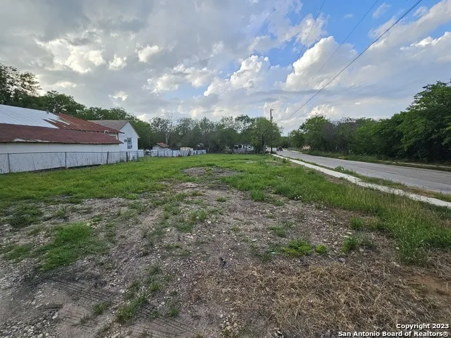 223 COLEMAN ST San Antonio, TX 78208