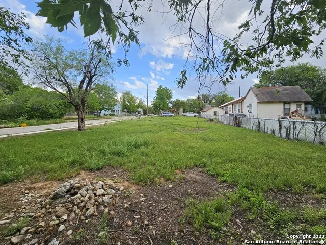 223 COLEMAN ST San Antonio, TX 78208