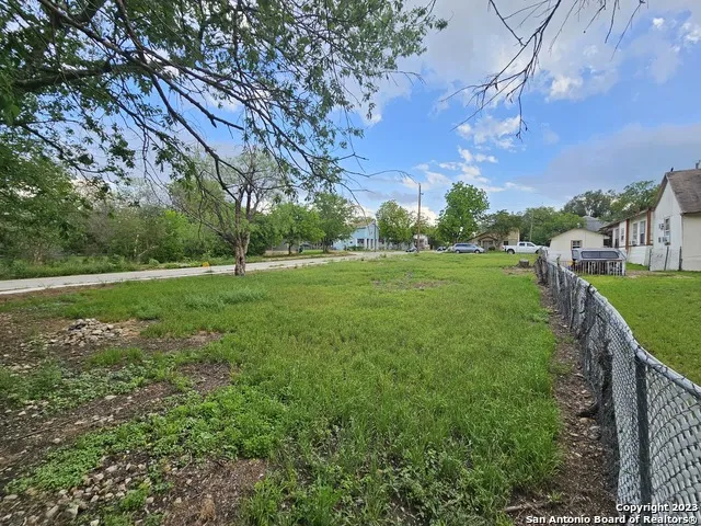 223 COLEMAN ST San Antonio, TX 78208