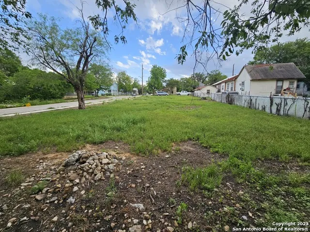 223 COLEMAN ST San Antonio, TX 78208