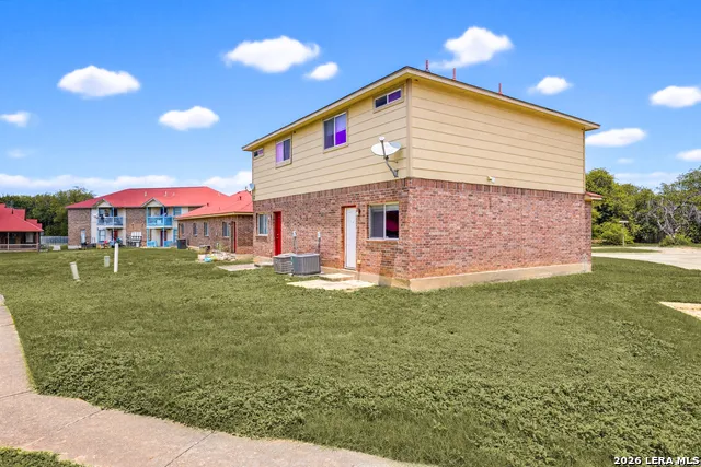 6342 Queens Castle Unit 2 San Antonio, TX 78218