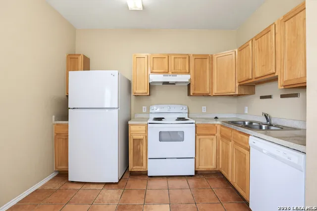 6342 Queens Castle Unit 2 San Antonio, TX 78218