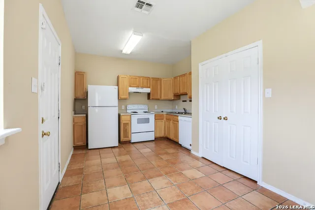 6342 Queens Castle Unit 2 San Antonio, TX 78218