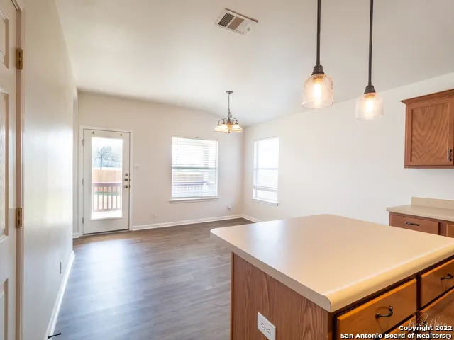 129 CRANE CREST DR New Braunfels, TX 78130