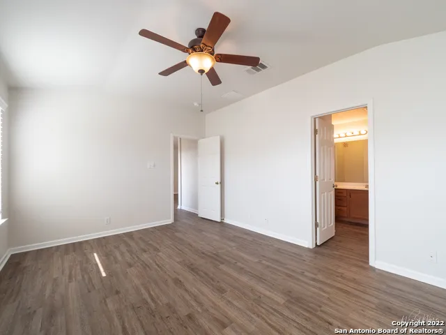 129 CRANE CREST DR New Braunfels, TX 78130