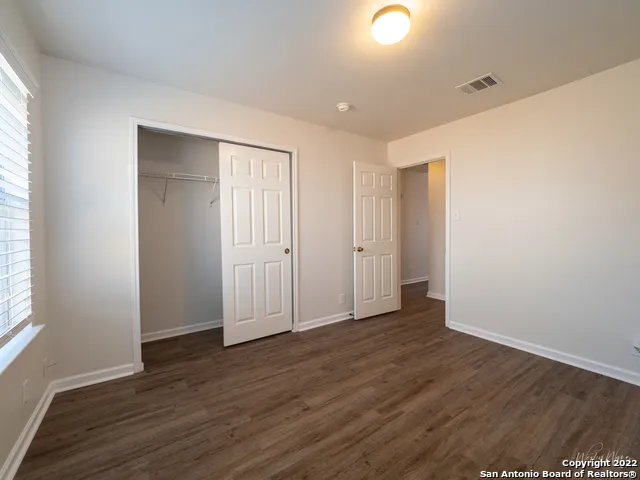 129 CRANE CREST DR New Braunfels, TX 78130