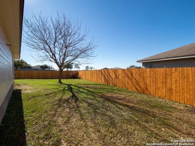 129 CRANE CREST DR New Braunfels, TX 78130
