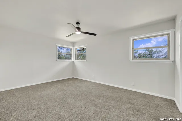 129 Young Universal City, TX 78148