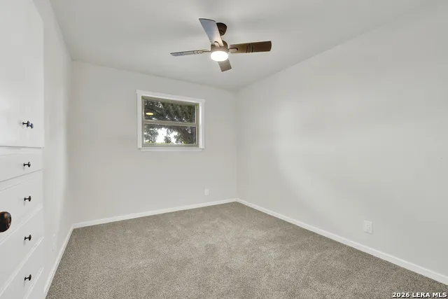 129 Young Universal City, TX 78148