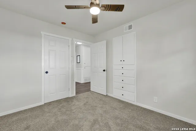 129 Young Universal City, TX 78148