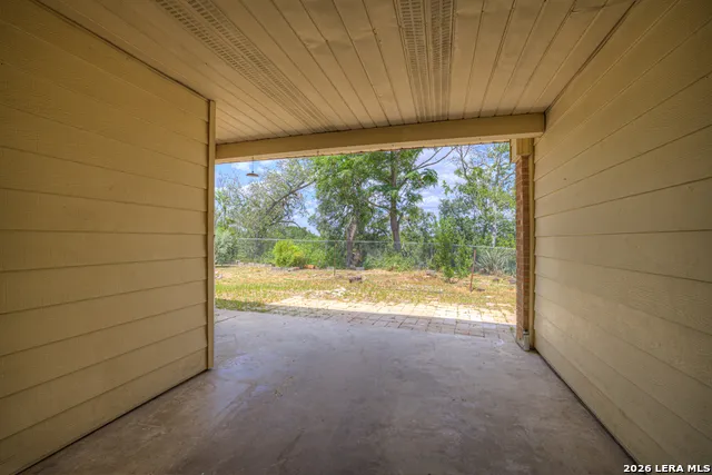 129 Young Universal City, TX 78148