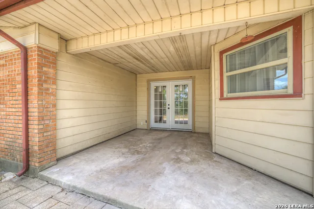 129 Young Universal City, TX 78148
