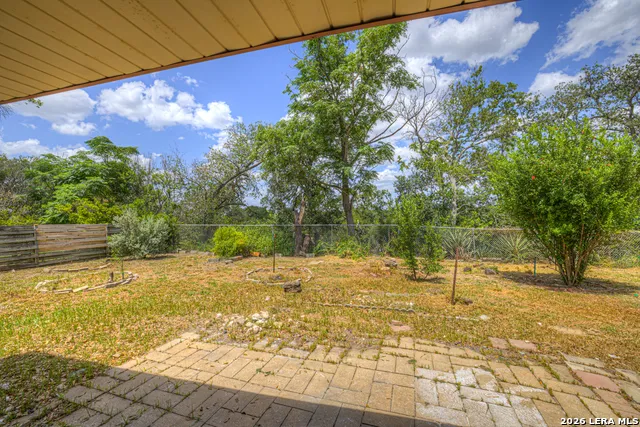 129 Young Universal City, TX 78148