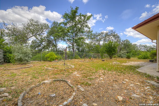 129 Young Universal City, TX 78148