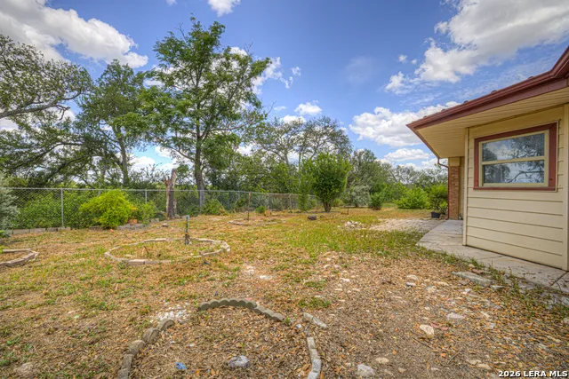 129 Young Universal City, TX 78148
