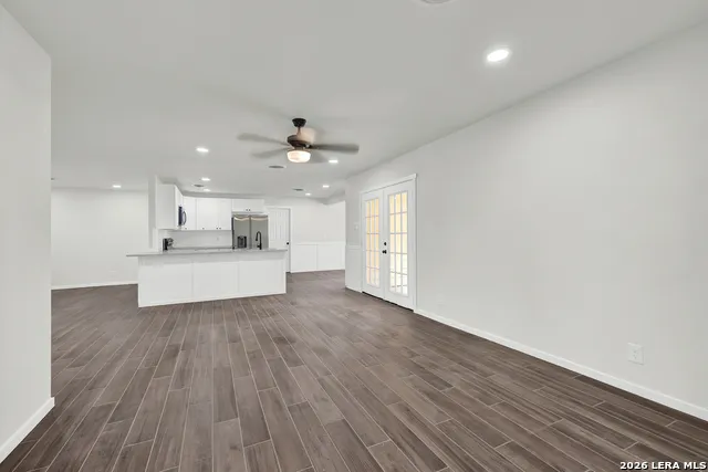 129 Young Universal City, TX 78148