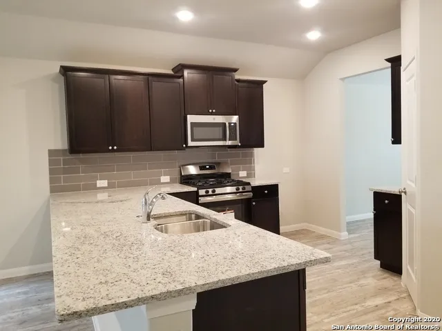 6114 Akin Pl San Antonio, TX 78261
