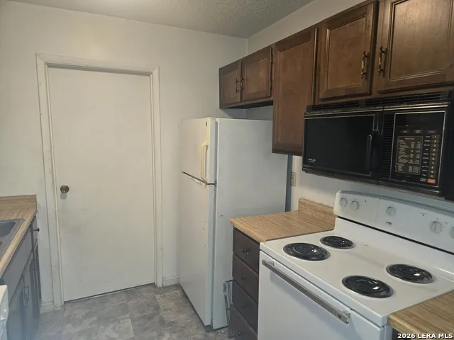 320 Station St Unit 101 Converse, TX 78109
