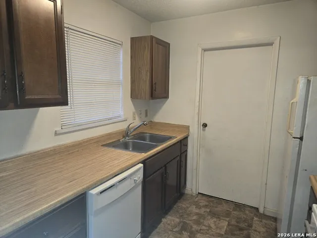 320 Station St Unit 101 Converse, TX 78109