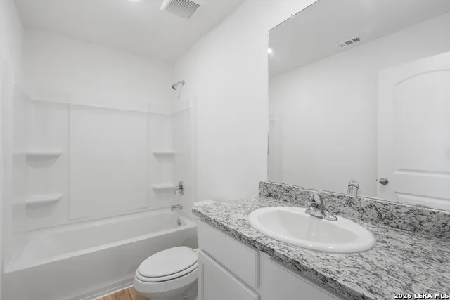 15227 Telfaire Meadow Von Ormy, TX 78073