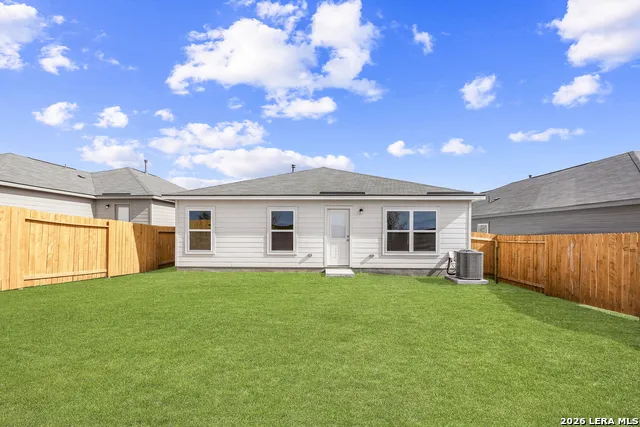 15227 Telfaire Meadow Von Ormy, TX 78073