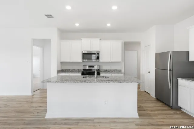 15227 Telfaire Meadow Von Ormy, TX 78073