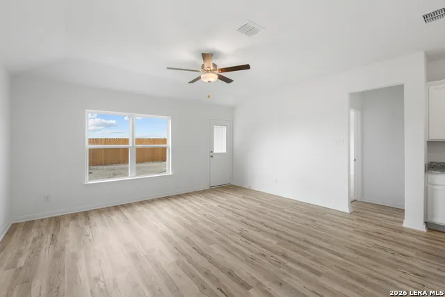 15227 Telfaire Meadow Von Ormy, TX 78073
