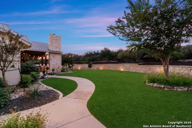 1043 Twin River Canyon Lake, TX 78133
