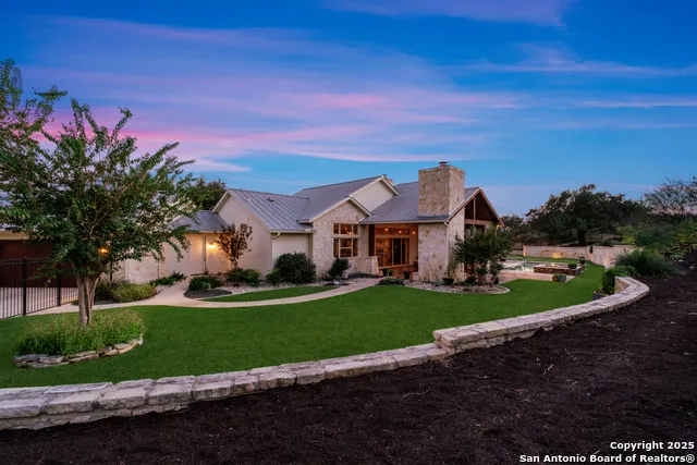 1043 Twin River Canyon Lake, TX 78133