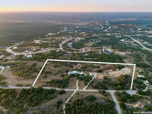 1043 Twin River Canyon Lake, TX 78133