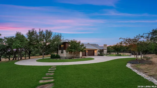 1043 Twin River Canyon Lake, TX 78133