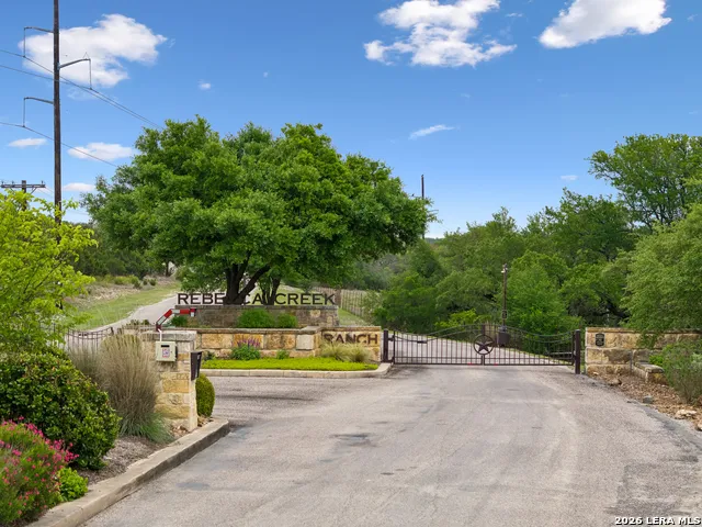 1043 Twin River Canyon Lake, TX 78133