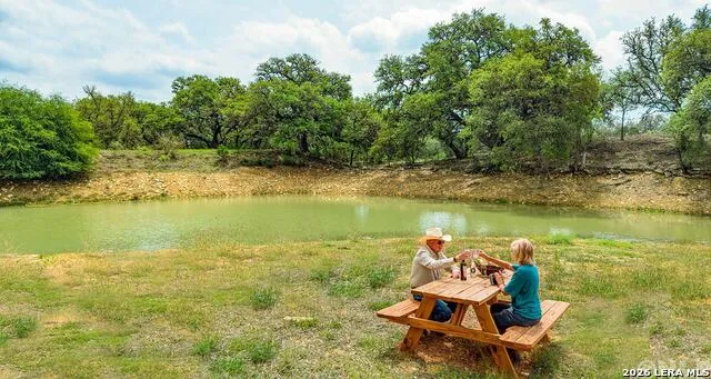 LOT 37 Utopia Oaks Dhanis, TX 78850