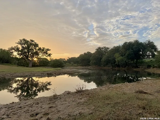 LOT 37 Utopia Oaks Dhanis, TX 78850