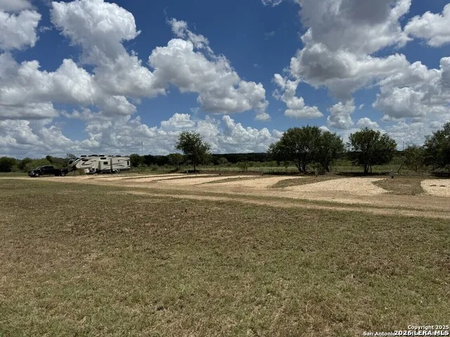 133 Wheeler Stockdale, TX 78160
