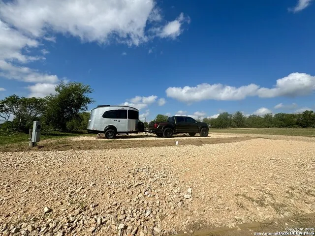 133 Wheeler Stockdale, TX 78160