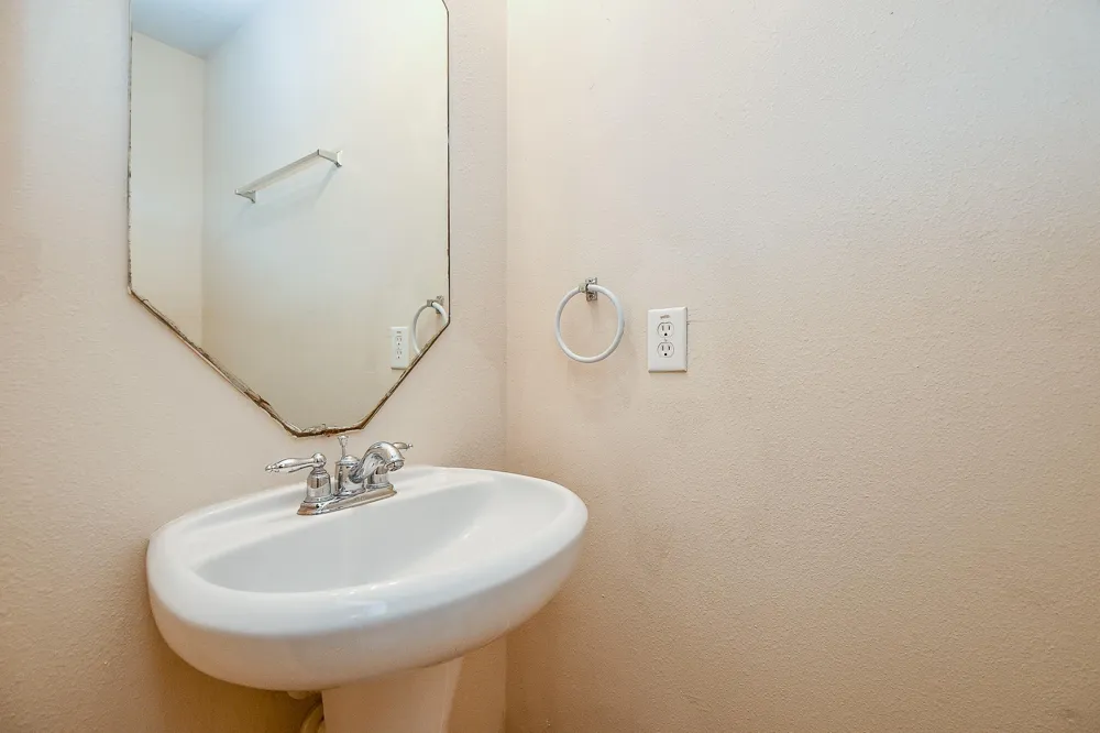 13979 Maximos Dr Houston, TX 77083