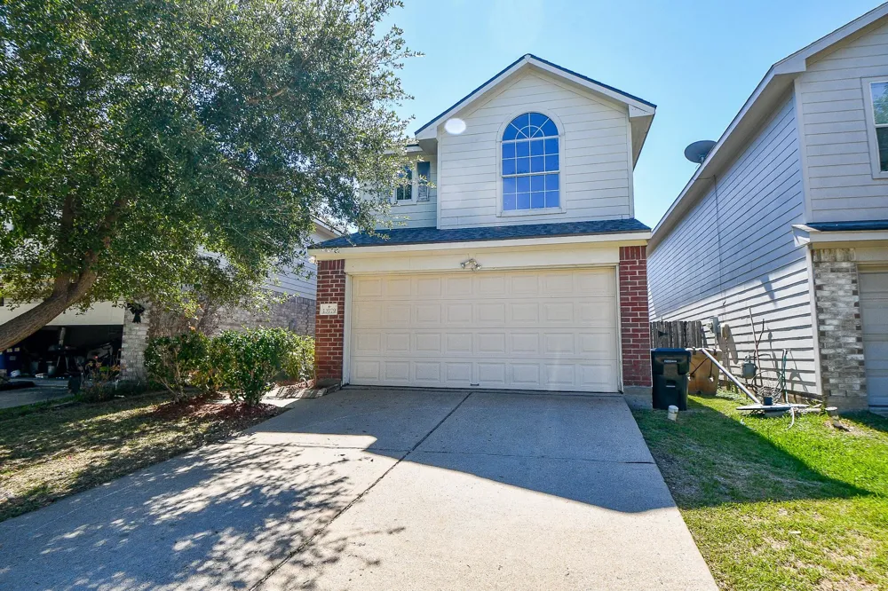 13979 Maximos Dr Houston, TX 77083