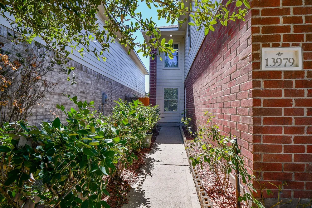 13979 Maximos Dr Houston, TX 77083