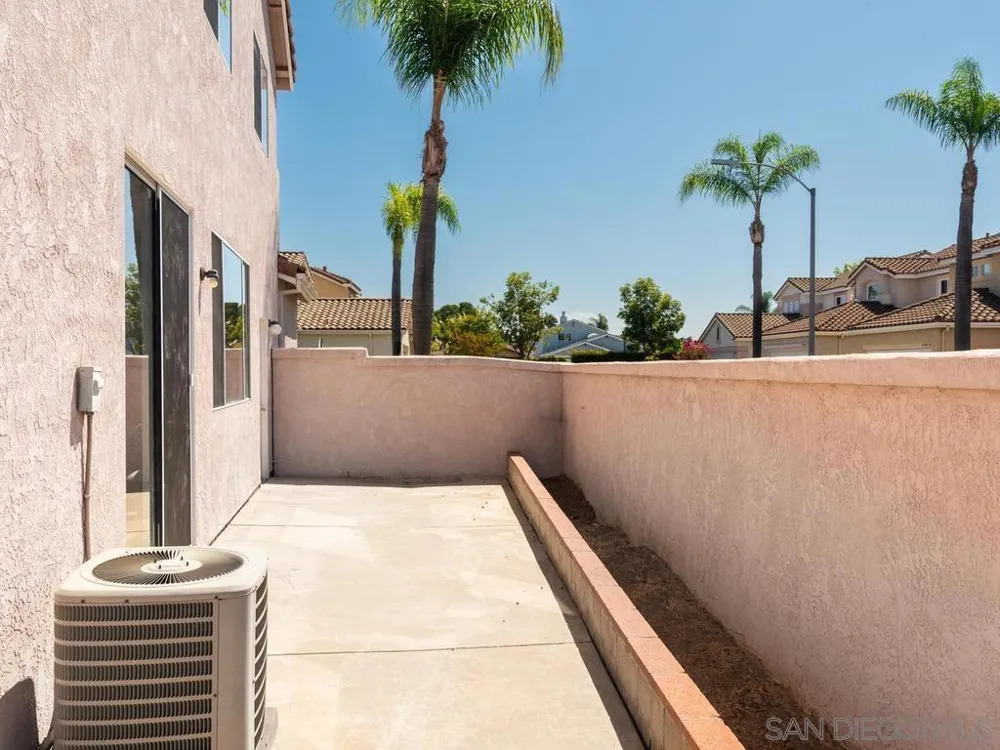 8727 Westmore Road #16 San Diego, CA 92126
